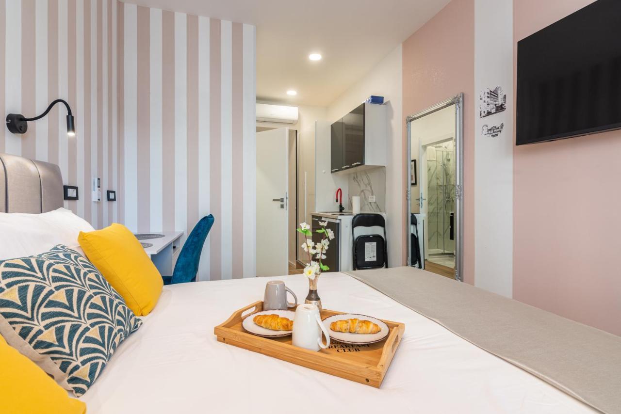 Apartments & Rooms Six غييكا المظهر الخارجي الصورة