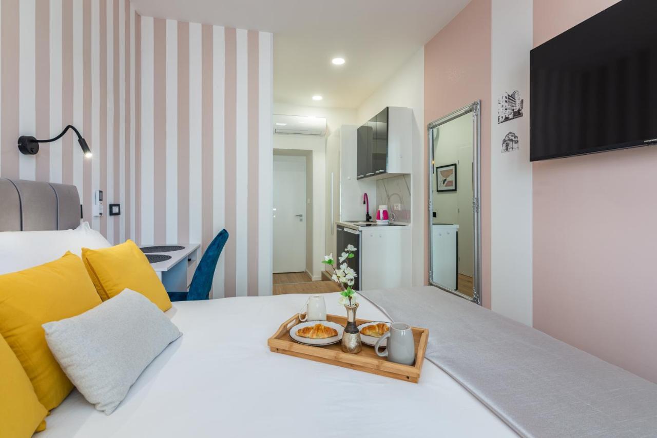 Apartments & Rooms Six غييكا المظهر الخارجي الصورة